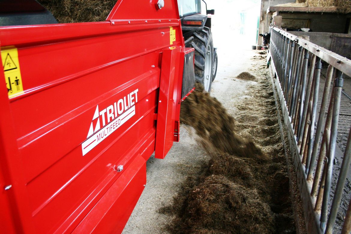 This-block-discharge-wagon-is-for-feeding-cows-beef-or-goats