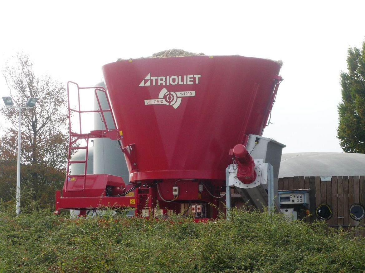 Stationary-feed-mixers-for-biogas-can-be-used-with-food-waste