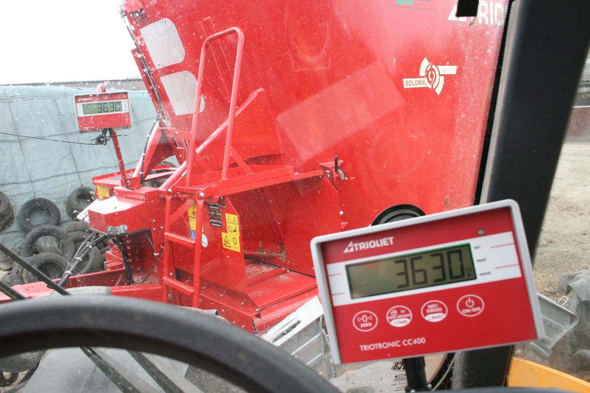 Using-the-cab-control-you-can-reset-the-weighing-system