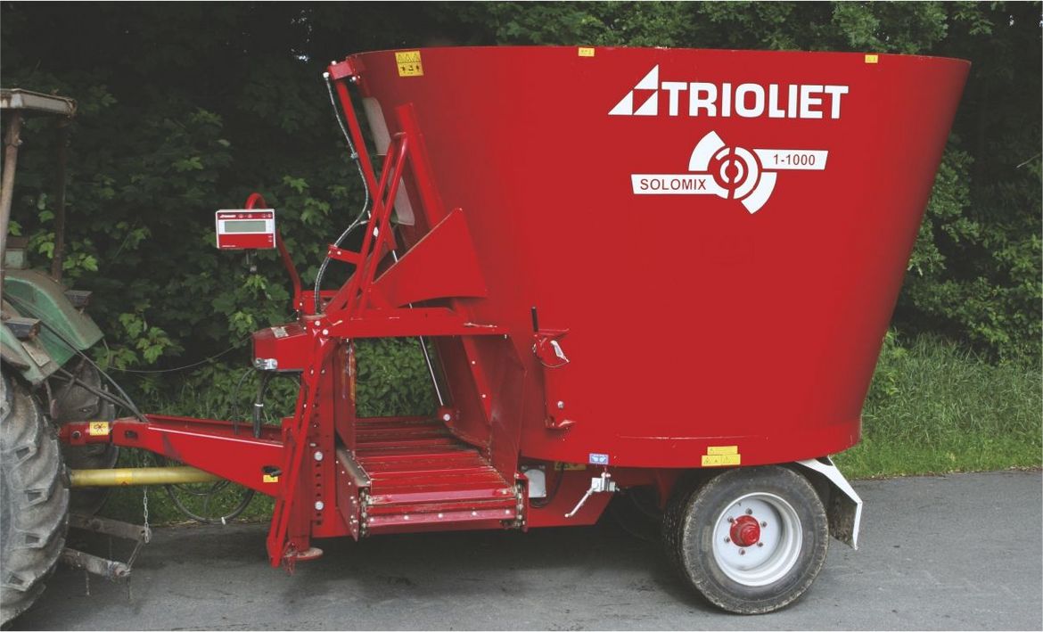 This-vertical-feed-mixer-is-for-sale-for-dairy-farmers