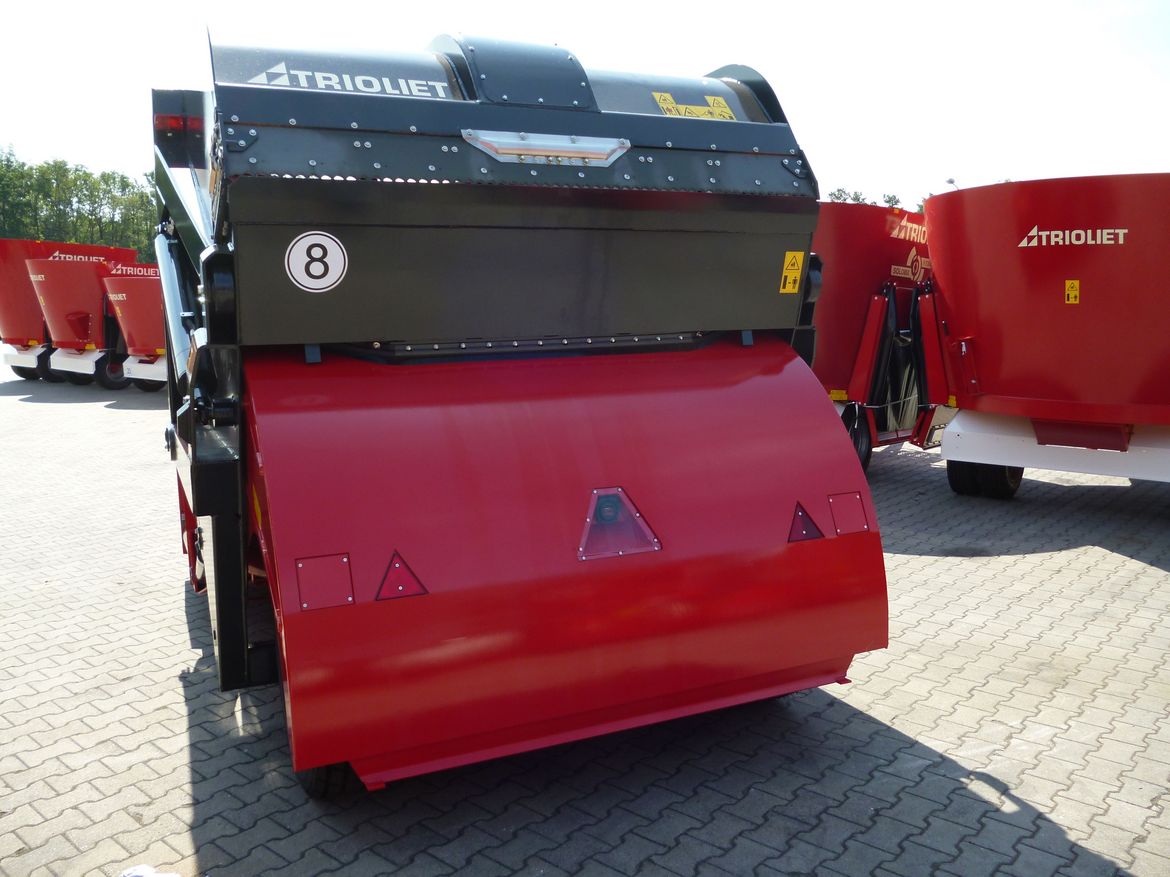 The-safety-camera-can-be-supplied-together-with-a-feed-mixer
