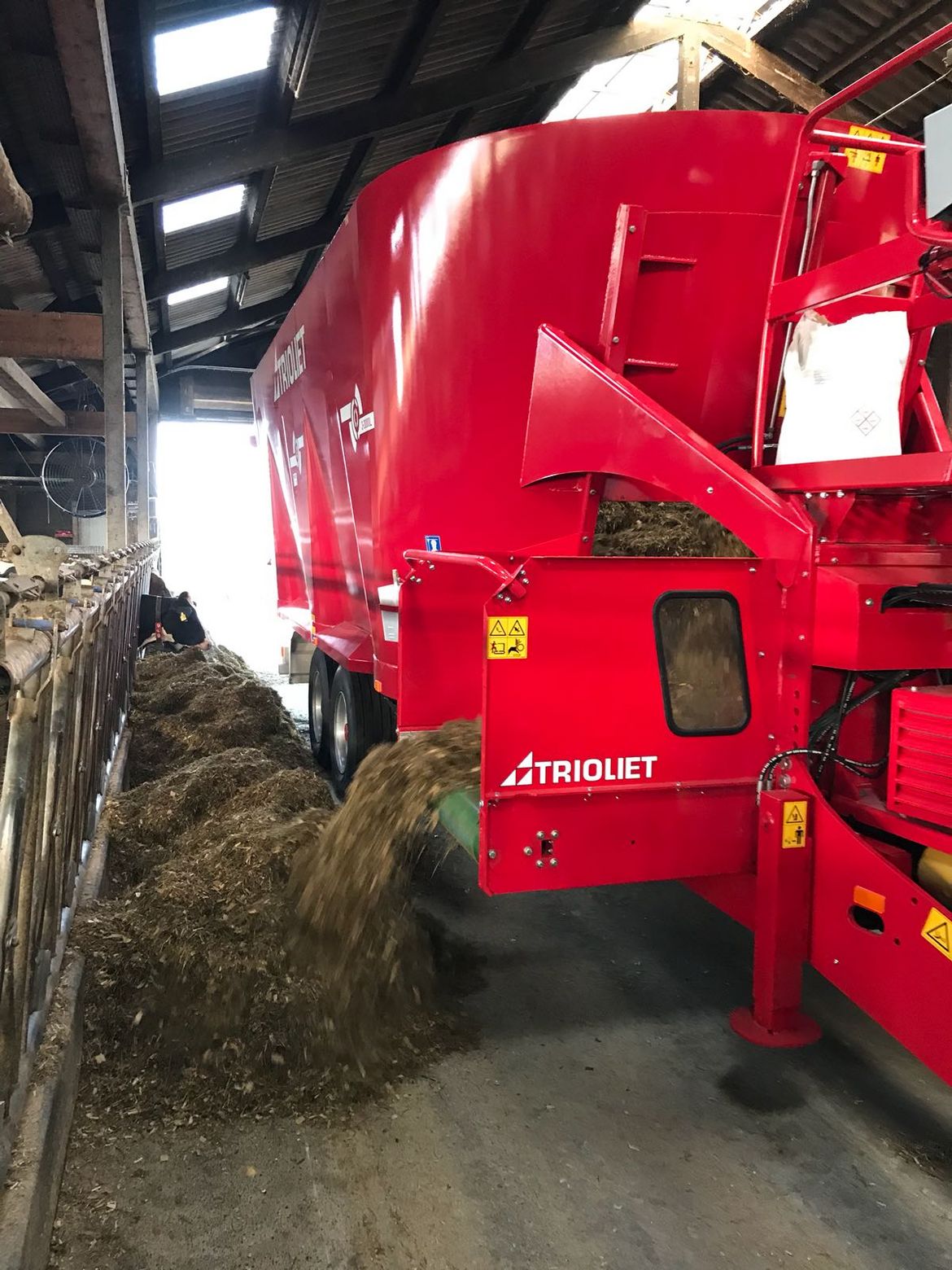 Our-large-second-hand-tub-mixer-is-the-best-silage-wagon-there-is
